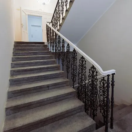 Modern Spanelska Prague